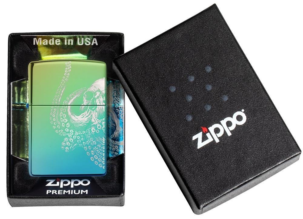 Octopus Design on Classic High Polish Green Windproof Lighter