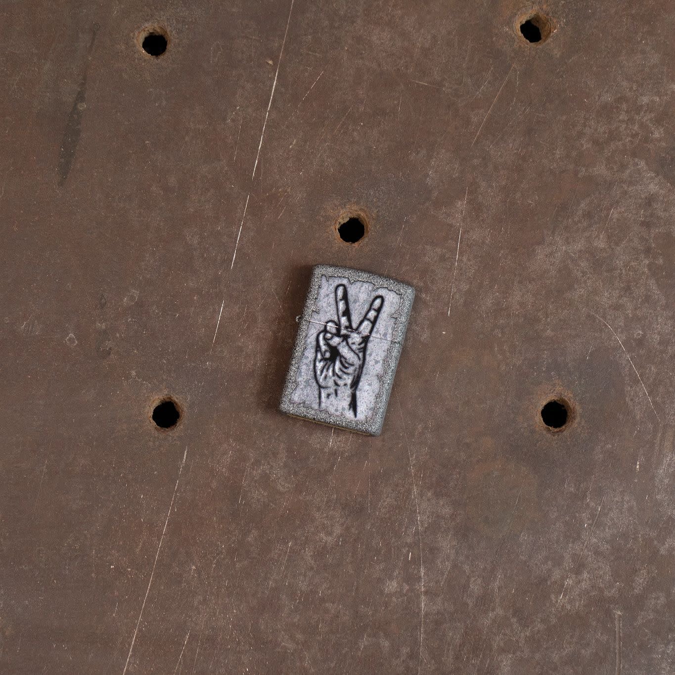Graffiti Peace Design Iron Stone Windproof Lighter