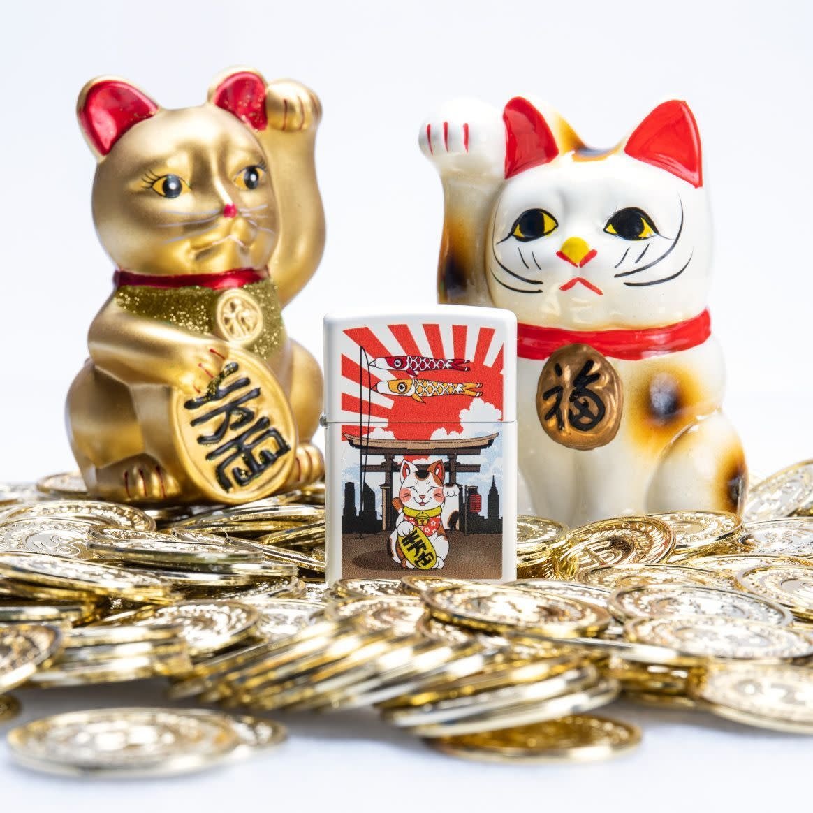 Lucky Cat Design White Matte Windproof Lighter